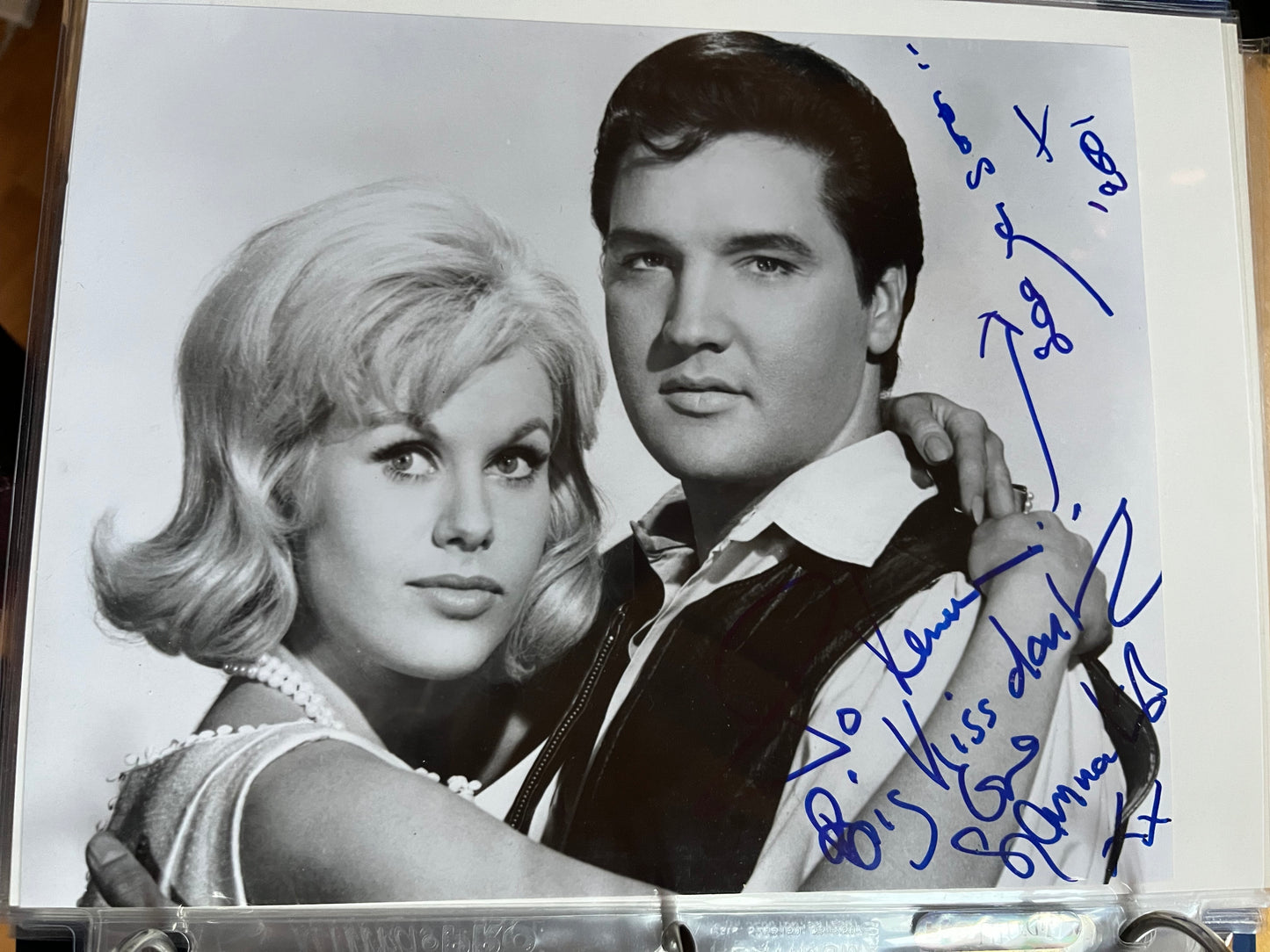 SUZANNA LEIGH, Paradise Hawaiian Style, autograph