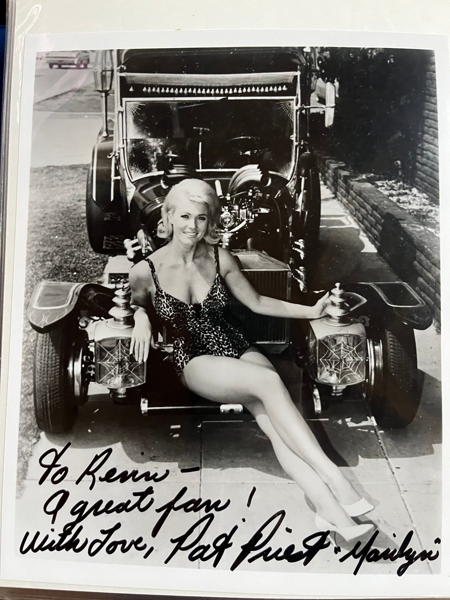 PAT PRIEST, The Munsters, autograph