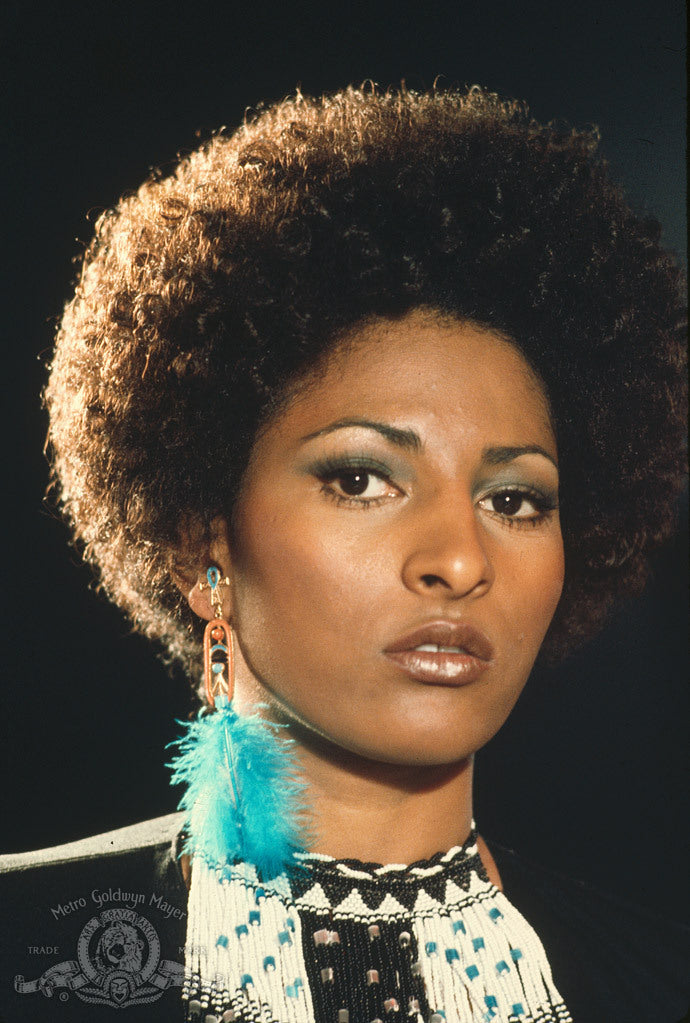 PAM GRIER autograph (PRE-ORDER)