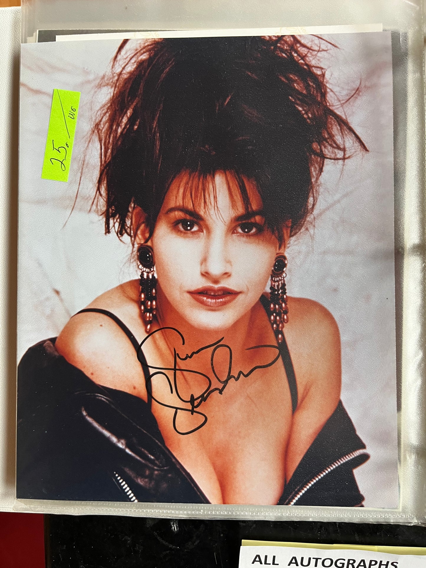 GINA GERSHON, autograph