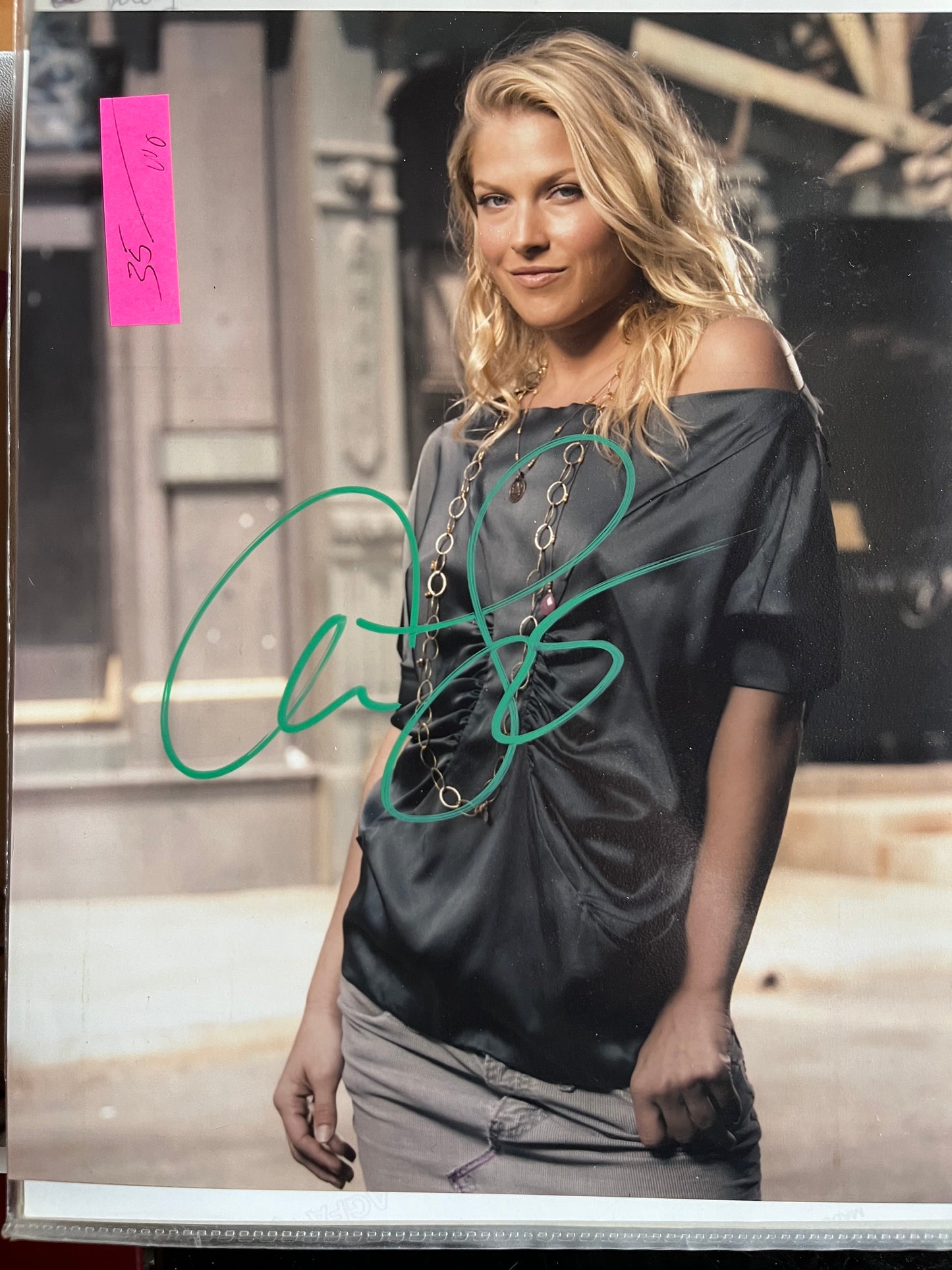 ALI LARTER, Resident Evil, Heroes, autograph