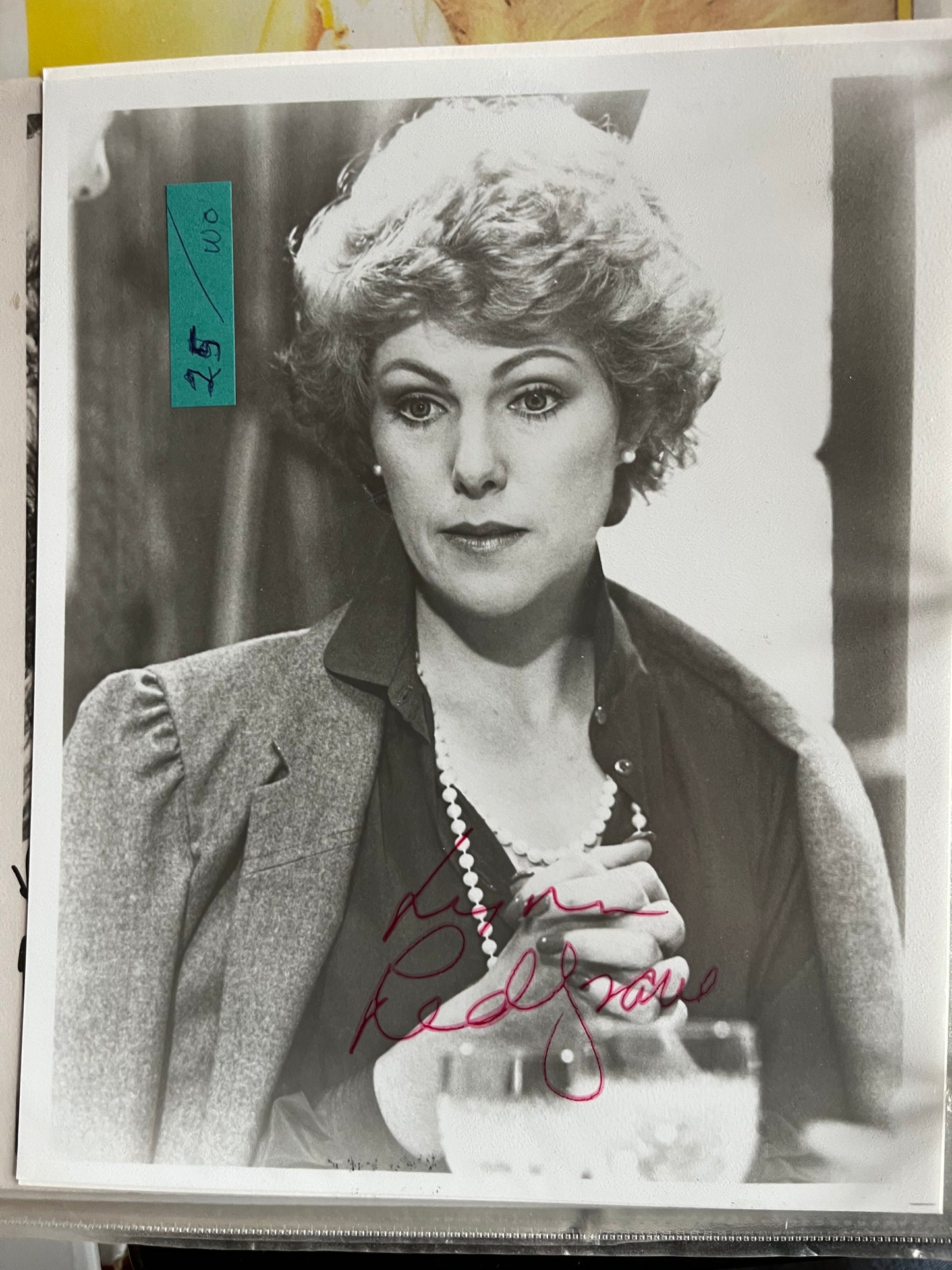 LYN REDGRAVE, autograph