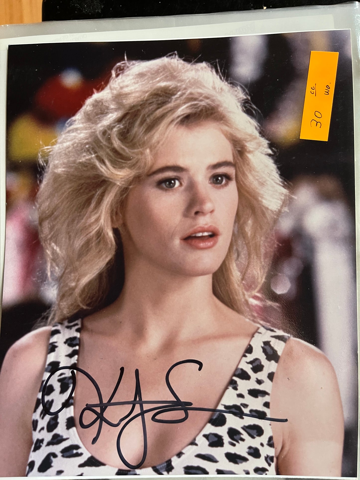 KRISTY SWANSON, autograph
