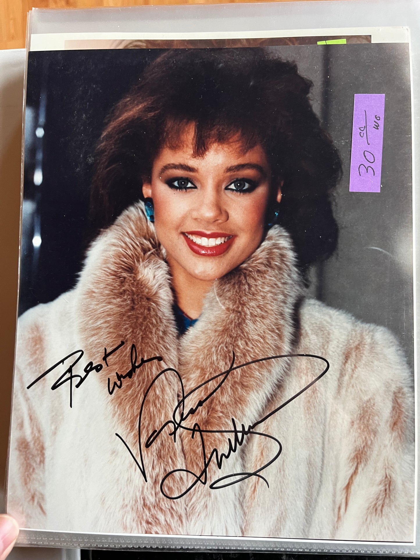 VANESSA WILLIAMS, autograph