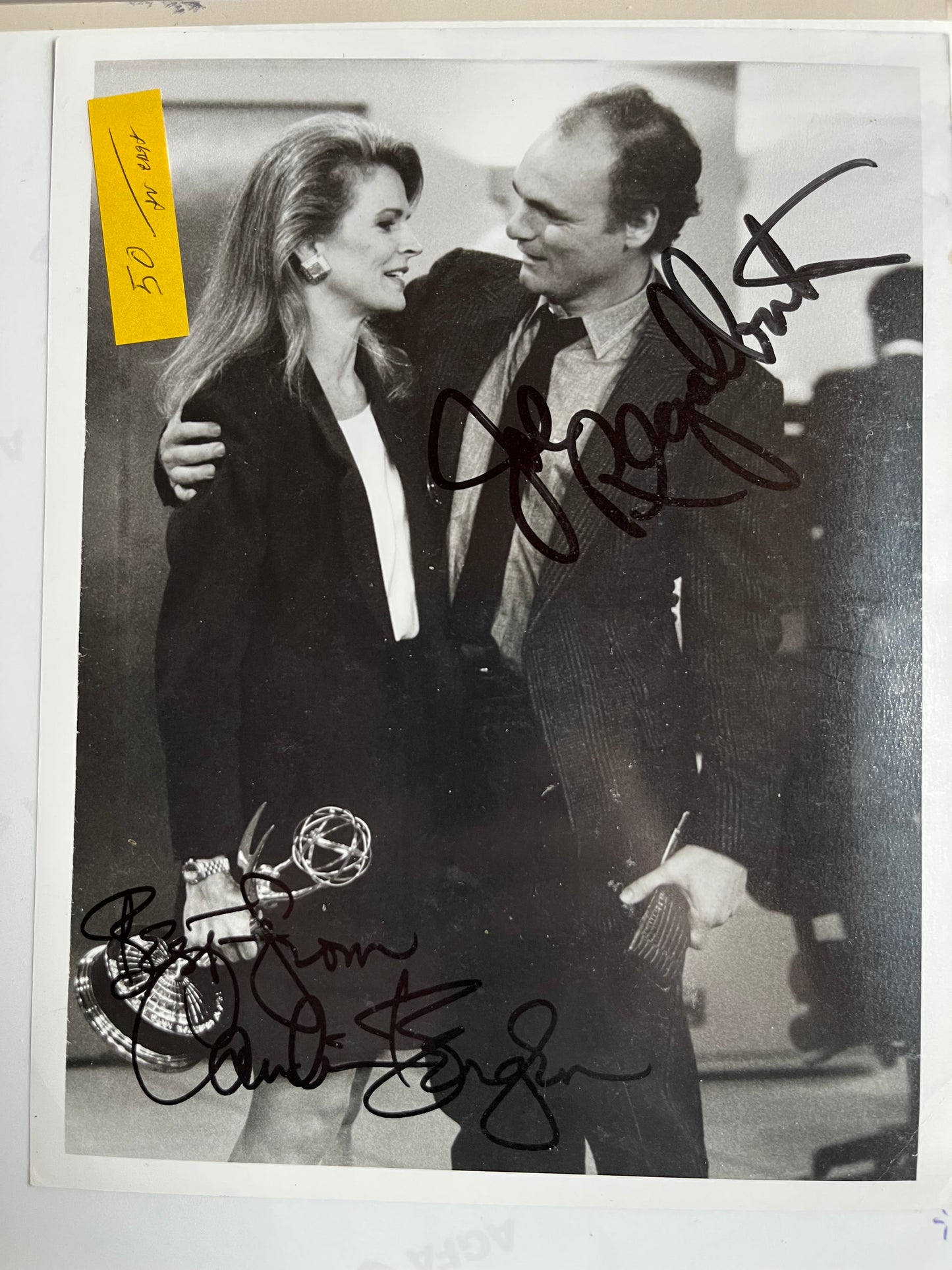 MURPHY BROWN, TV cast photo, autographs