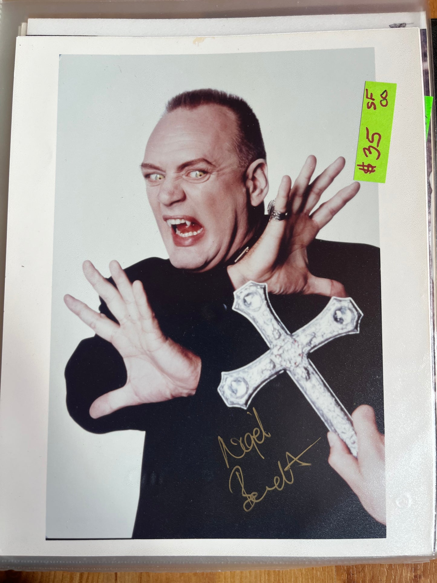 NIGEL BENNETT, autograph