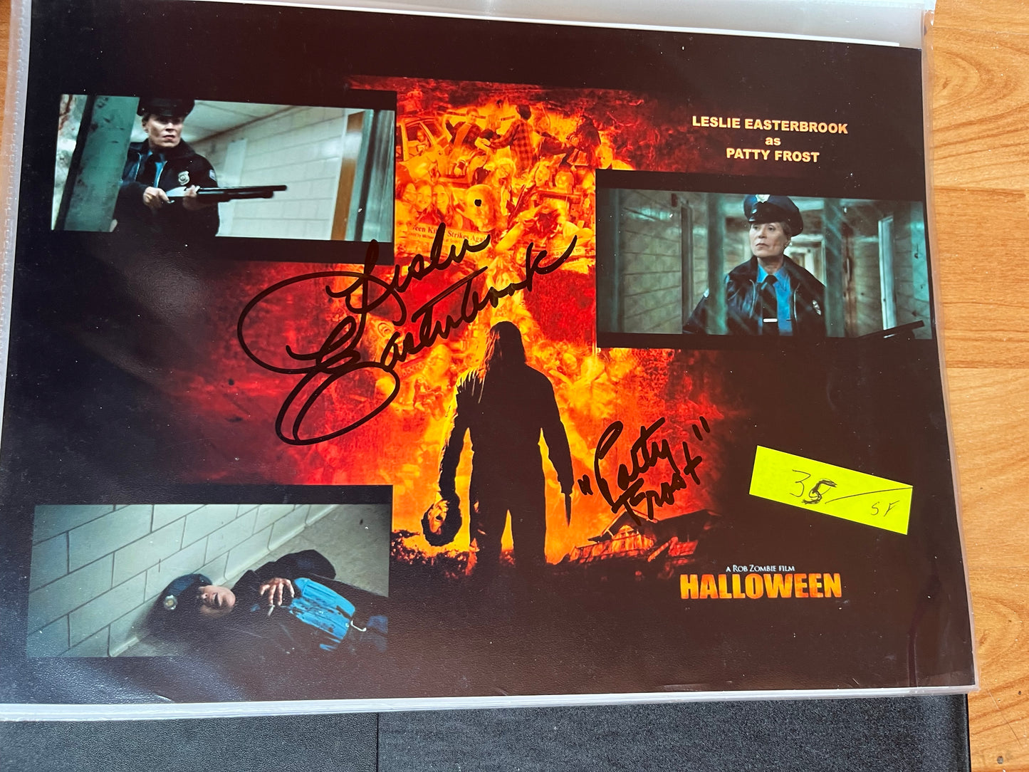 LESLIE EASTERBROOK, Halloween, autograph