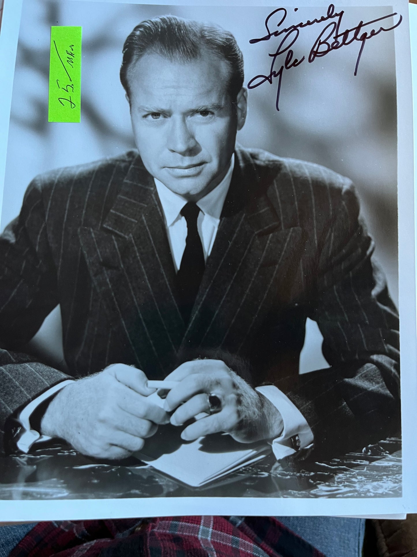 LYLE BETTGER, autograph