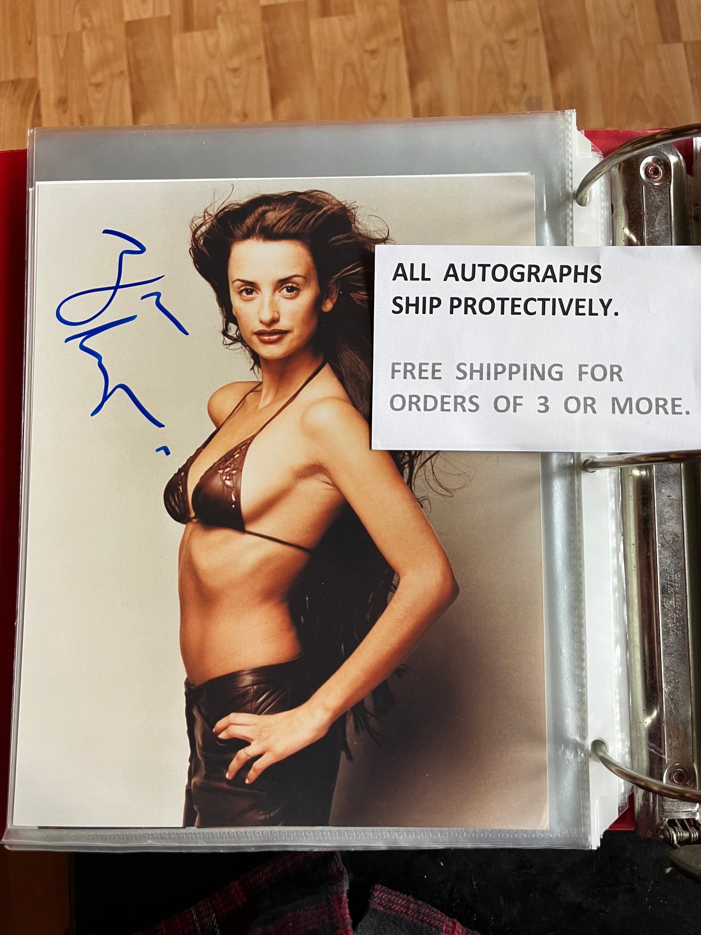 PENELOPE CRUZ, autograph