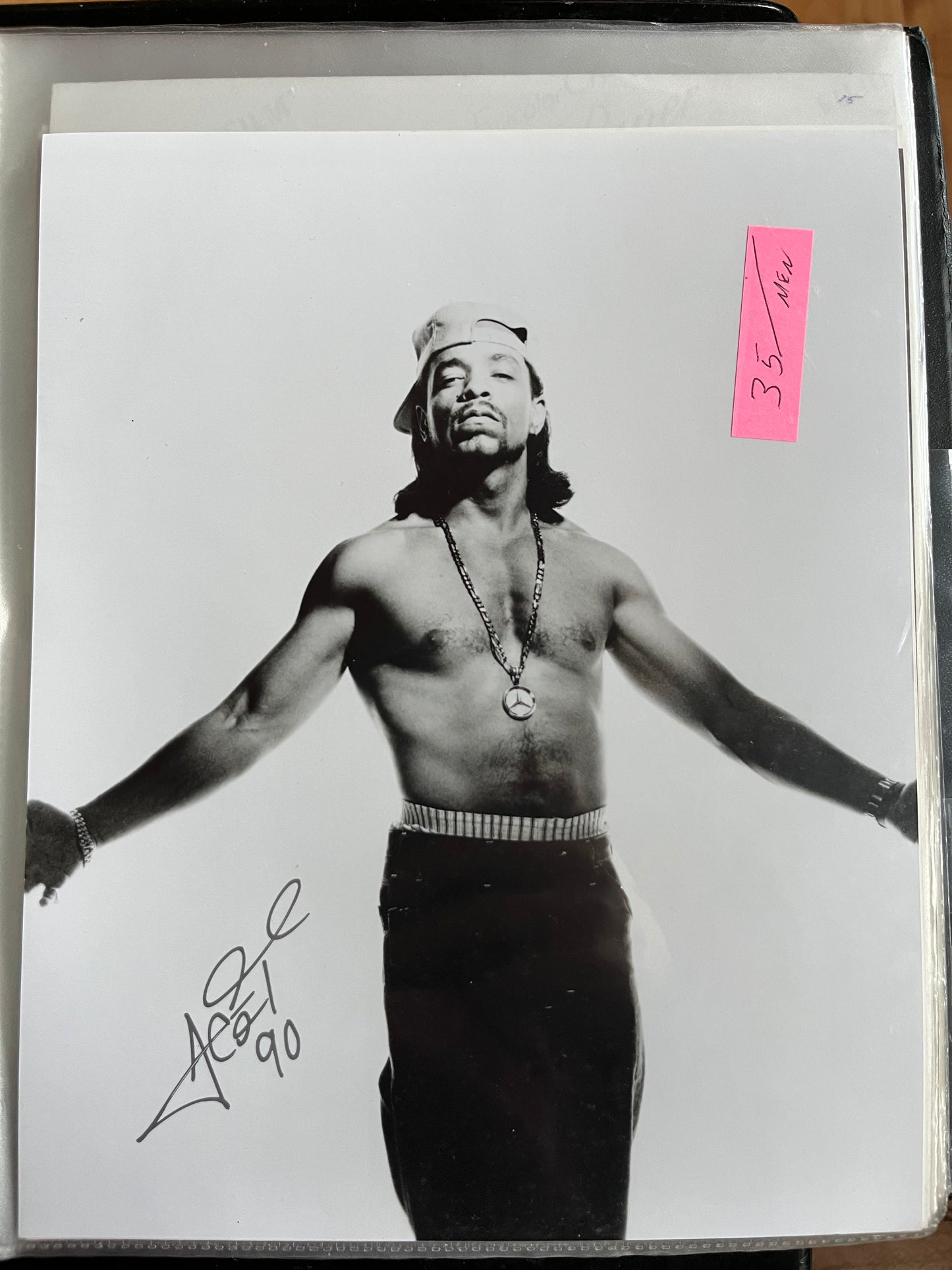 ICE T, autograph
