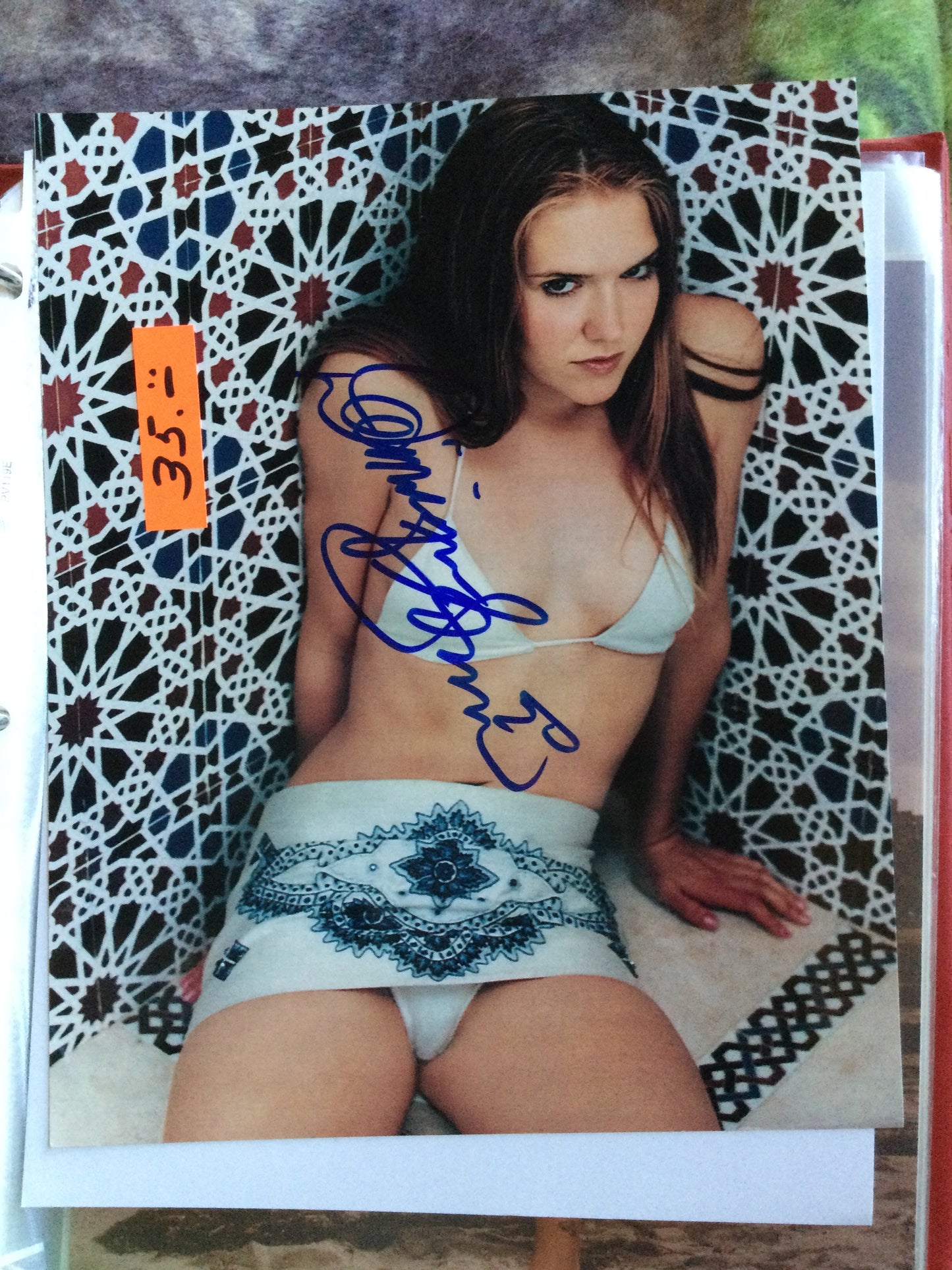 DOMINIGUE SWAIN, autograph