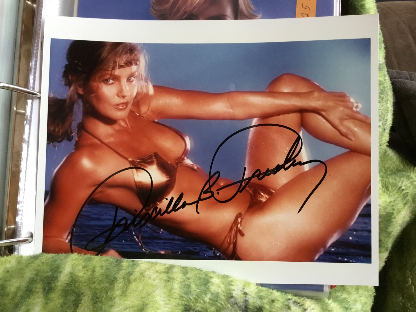 PRISCILLA PRESLEY, autograph