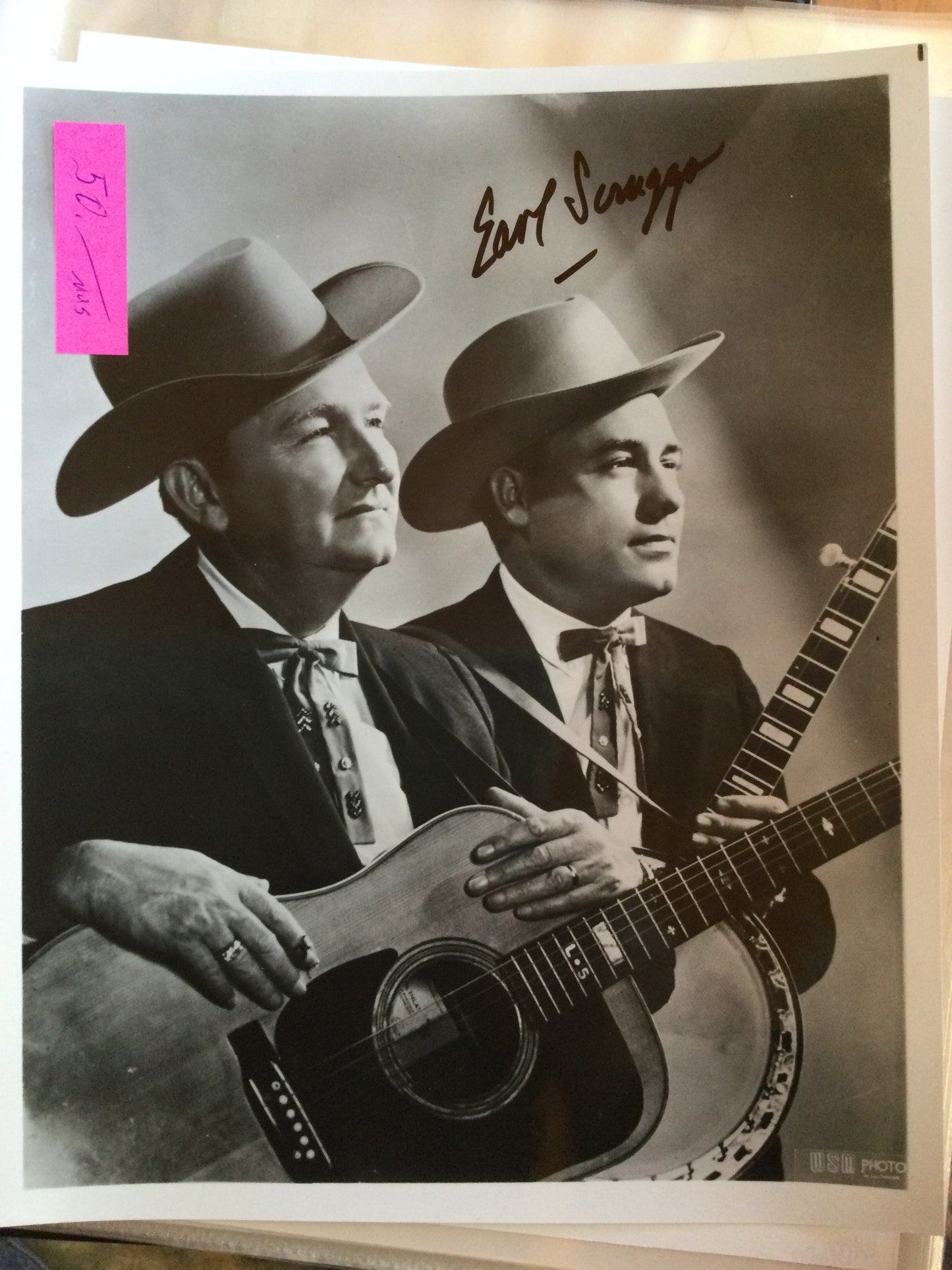 EARL SCRUGGS, autograph