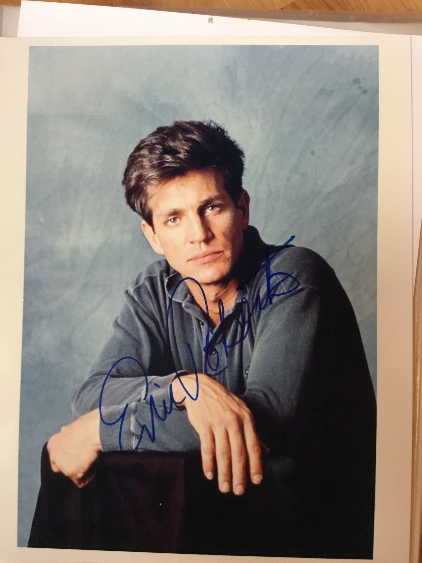 Eric Roberts, autograph