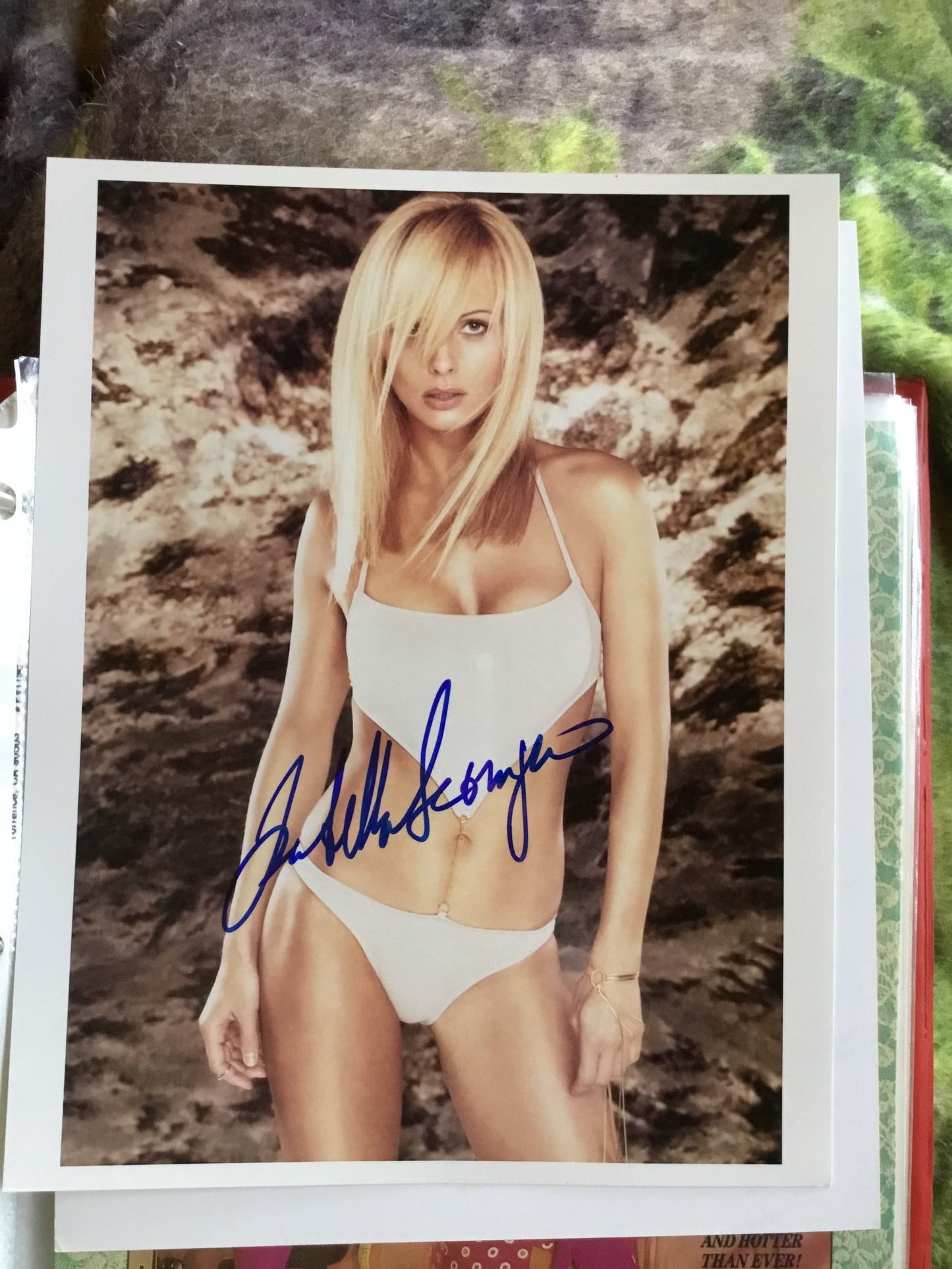 IZABELLA SCORUPCO, autograph