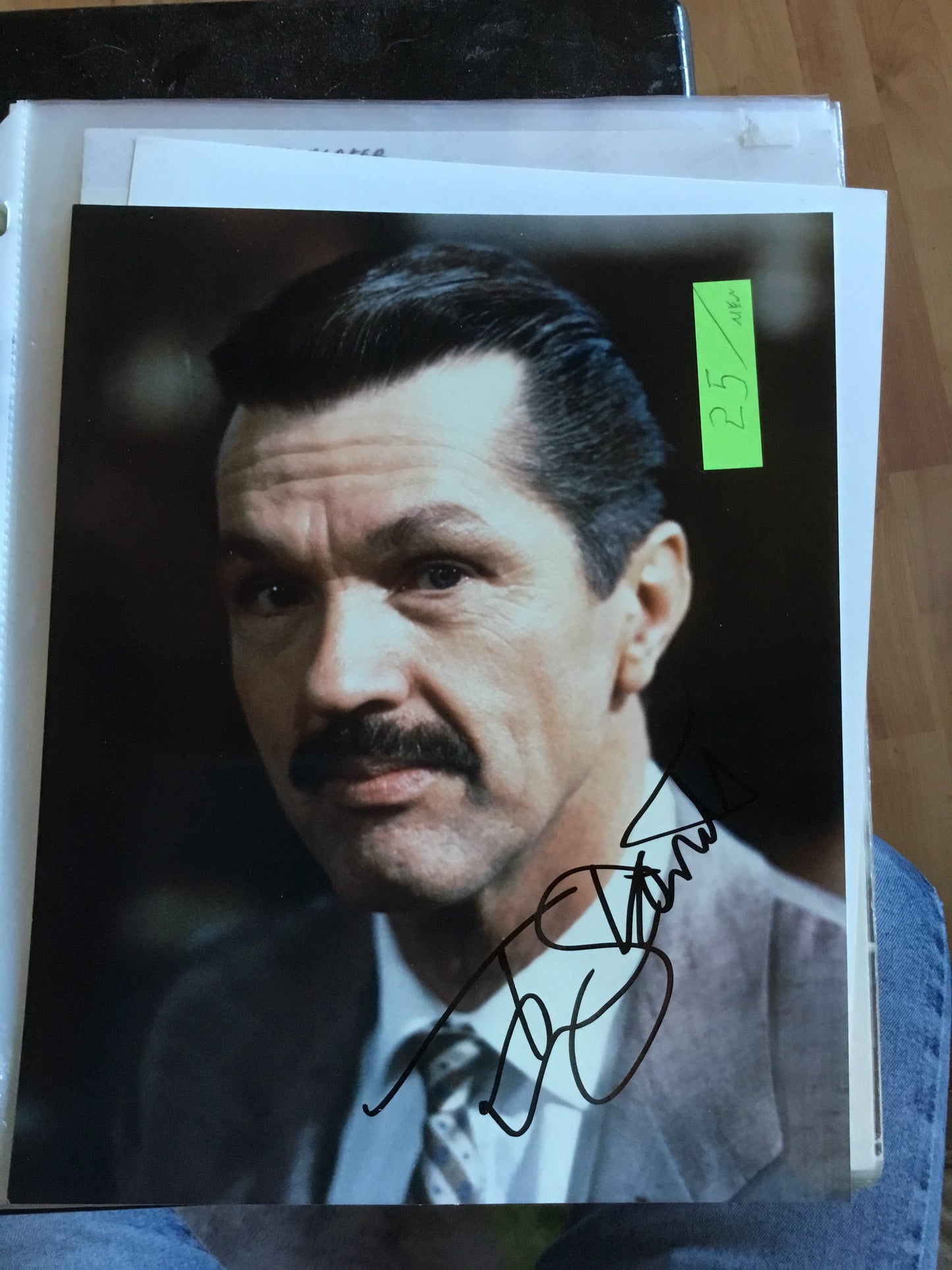 Tom Skerritt, autograph
