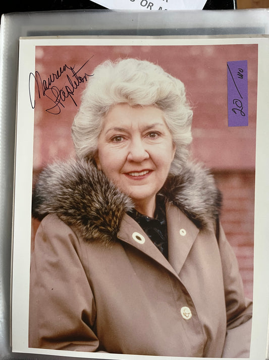 MAUREEN STAPLETON, autograph