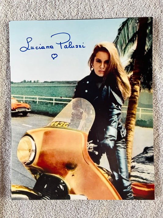 LUCIANA PALUZZI, Bond Girl from THUNDERBALL (1964) Autograph