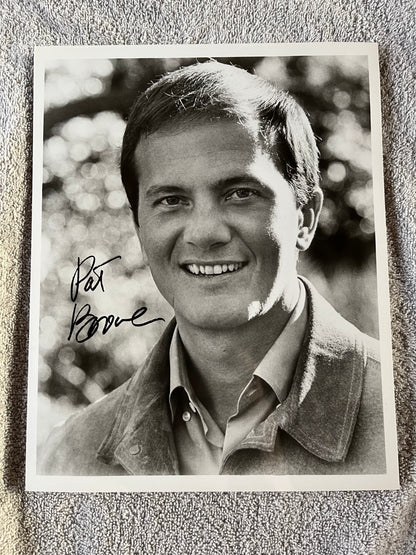 PAT BOONE (Autographed photo)