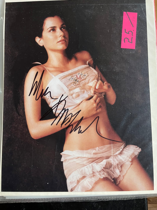 MIA KIRSHNER, autograph