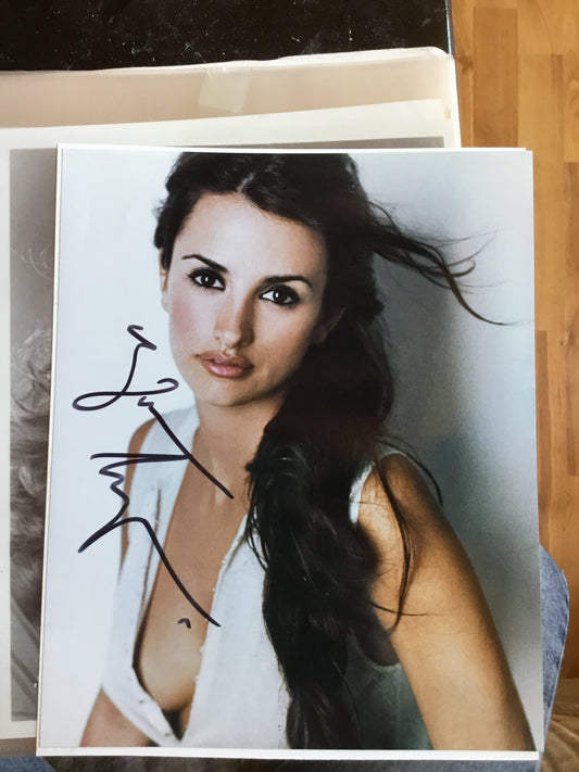 Penelope Cruz, autograph