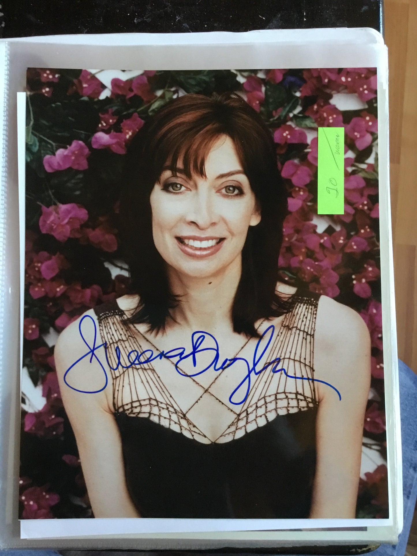 Ileana Douglas, autograph