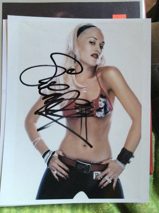 GWEN STEFANI, autograph
