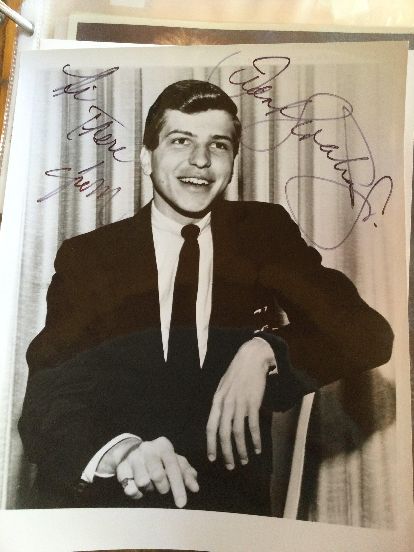 FRANK SINATRA, JR. autograph