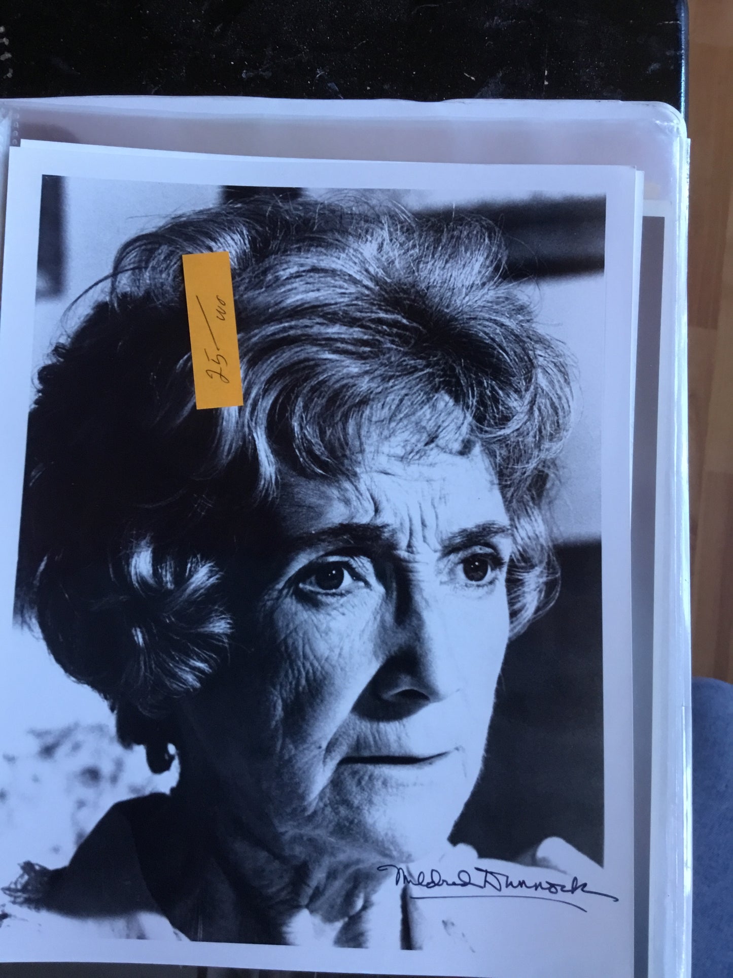 Mildred Dunnock, autograph